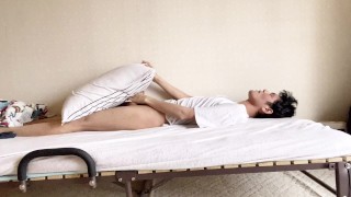 肉厚枕と変態日本人男子の擬似セックス