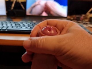 Close-up jerking off watching a guy licking a pussy in69 on Pornhub