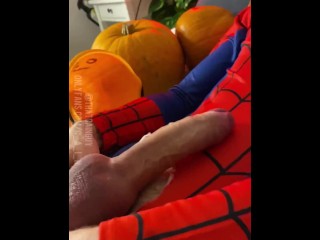 Sexy Spiderman Cums Una Enorme Red | CAM4 Male