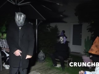 FOLLADA a PELO PARA La Ceremeony De Halloween Con Sumisión Extrema En Público Para Dimitri