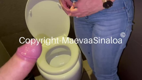 Maevaa Sinaloa - young slut gets fucked in the toilet of a restaurant in public CREAMPIE