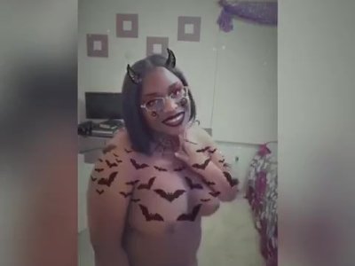Somebody watching me 🧡🖤🎃
