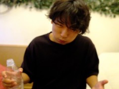 水と精液を混ぜて飲んでみた。