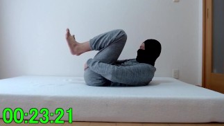 J’ai essayé un speedrun d’orgasme sec en 1 minute et 10 secondes. Réalisé 36 fois en 32 minutes.