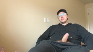 my cock got so hairy during quarantine! 