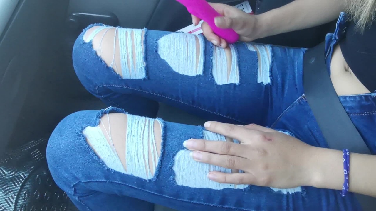 Probando VIBRADOR En PUBLICO Por Primera VEZ, me Encanta que me Vean -  Pornhub.com