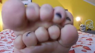 ПОРА ПОКЛОНЯТЬСЯ МОИМ СТОПАМ