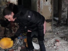 Viktoria Goo - Urbex Pissing Trip - Piss in my Mouth!