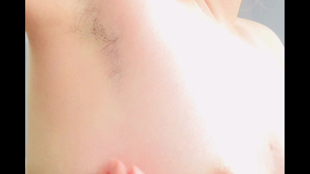 [沉默] 爱好者视频。女人抚摸浓密的腋毛的视频 [业余视频]