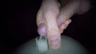 Holländische Spermaschlampe Bekommt Ein Gespartes Volles Glas Sperma In Den Mund Das Nur Gerade Passt