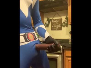 Blue Mighty Morphine Power Ranger Surpris En Train De Caresser SA Grosse Bite Black