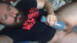 他妈的 Fleshlight 穿着浴袍厚厚的鸡巴巨大的射精