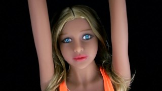 Красивую 18-летнюю секс-куклу-подростка связали, отшлепали и в лицо