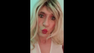 Sissy Kiss bimbo