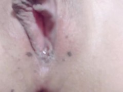 【ピンクおまんこドアップ薄モザイク】まんこくぱぁして中ののグロテスクな部分まで丸見え　イキそうなのを我慢していやらしい白濁マン汁が溢れ出す素人ど変態オナニー - Screenshot 3 of 16 - Pink Pussy