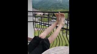 Outdoor feet