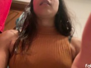 Preview 1 of Orgasmo en la ducha de casa de mi familia - No puedo hacer ruido