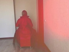 ОТ ТАКОГО СТРИПТИЗА ОН СОЙДЁТ С УМА