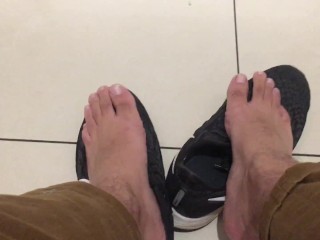 Public Toilet - Testing to see if the Guy in the Stall next to me is Keen to Play - Manlyfoot