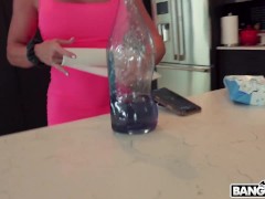 BANGBROS - Big Tit Cream Pie BTS With Busty Blonde MILF Robbin Banx