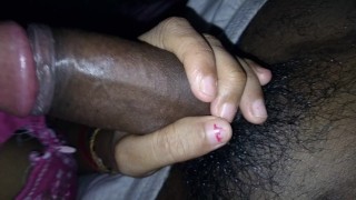 インドのAssameseロマンチックなセックスビデオ