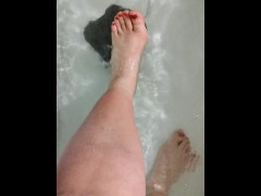 Red nail polish  - Screenshot 1 of 16 - Red Toe Nails