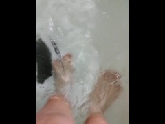 Red nail polish  - Screenshot 2 of 16 - Legs
