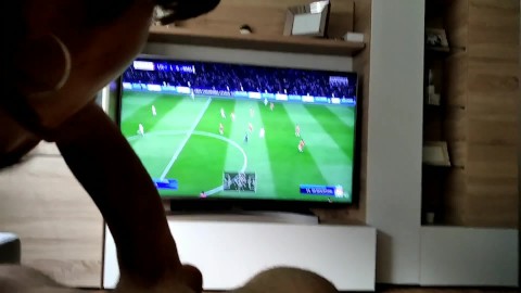 PS4 Deutsches Mädchen mit großen Titten Deutscher Blowjob. handjob deutsche füße. Deutsche Frau P