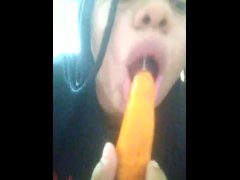 مغربية حواية كتخشي خيزوا فطبونها و صورها صاحبها فواتساب