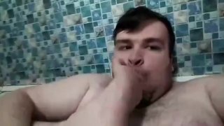 Артем сосет сам себе дрочит ногами лижет ноги self suck autofellatio self footjob