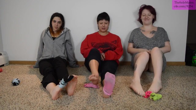 TSM - Alice, Dylan, and Rhea pose their socked and bare feet