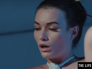 Kinky_bondage beauty is all tied up as she masturbates avidly