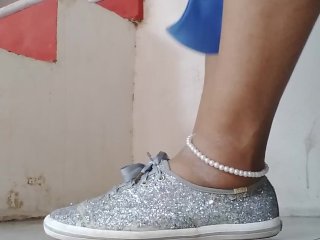 Remove my shoes and Lick my feet