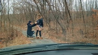 I asked a stranger in the park to straighten my skirt😆