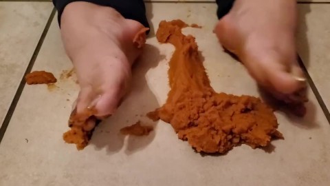 Thanksgiving ASMR Moment - BBW Feet Dipped In Pumpkin Puree