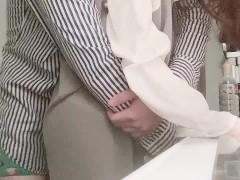 【女性向け】料理中にイケメン彼氏が甘えながら、あそこを触ってくる10分間「邪魔しないから触らせて」 - Screenshot 1 of 16 - For Women