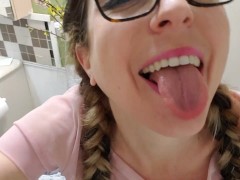 Video Pissing iN mY Own MouTh