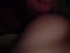 【女性向け】深夜のベッド、寝てる彼女のおっぱいを舐め続けるイケメン社会人 - Screenshot 1 of 16 - For Women