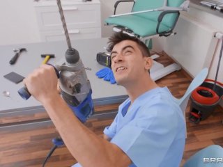 Nurse Gets A Glory Hole Ass Fuck / Brazzers screenshot number 2