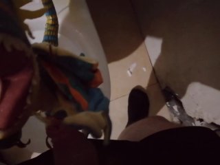 Dragon "Stormfly" Peeing#1