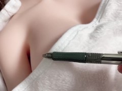【乳首をいじくり回す】ペンと手で乳首をいじっていじってムラムラさせる. - Screenshot 1 of 16 - Tweak