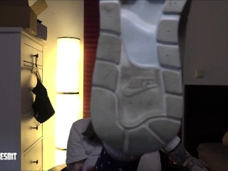 Du Bist Mein Schuhsklave (NIke)