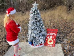 Video Hiker Spies on Horny Mrs. Claus while she MASTURBATES outdoors! He gets a HOLIDAY SURPRISE!