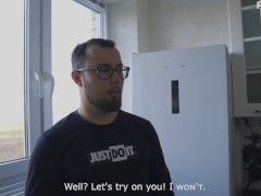 Соседка грубо трахает парня, он обкончал от её руки весь стол - Screenshot 4 of 16 - Curvy