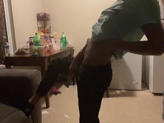 Follando en la noche con dos chicas