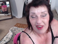 Video 712 Stoner Dawn smokes, teases, masturbates and cums, with a countdown so you can cum with me