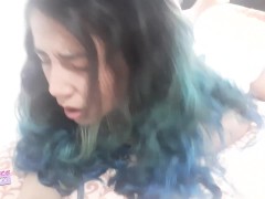 Sola en casa tocando mi coño mojado