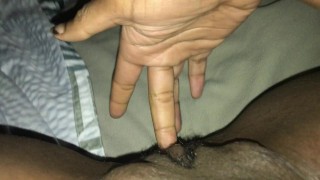 BLACK CHICK MAKES HERSELF CREAM IN THE MOTEL BED!!!