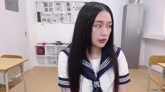 制服姿のかわいいJKが教室で教師の男にバックと正常位で犯される