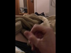 Single guy in Ontario cums for you, looking for meet ups!! Pm me let’s do this